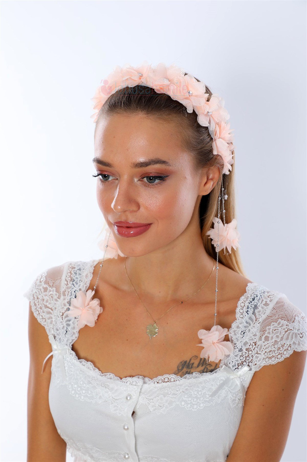 LH2318 Sarkan Küpeli Somon Lohusa Tacı