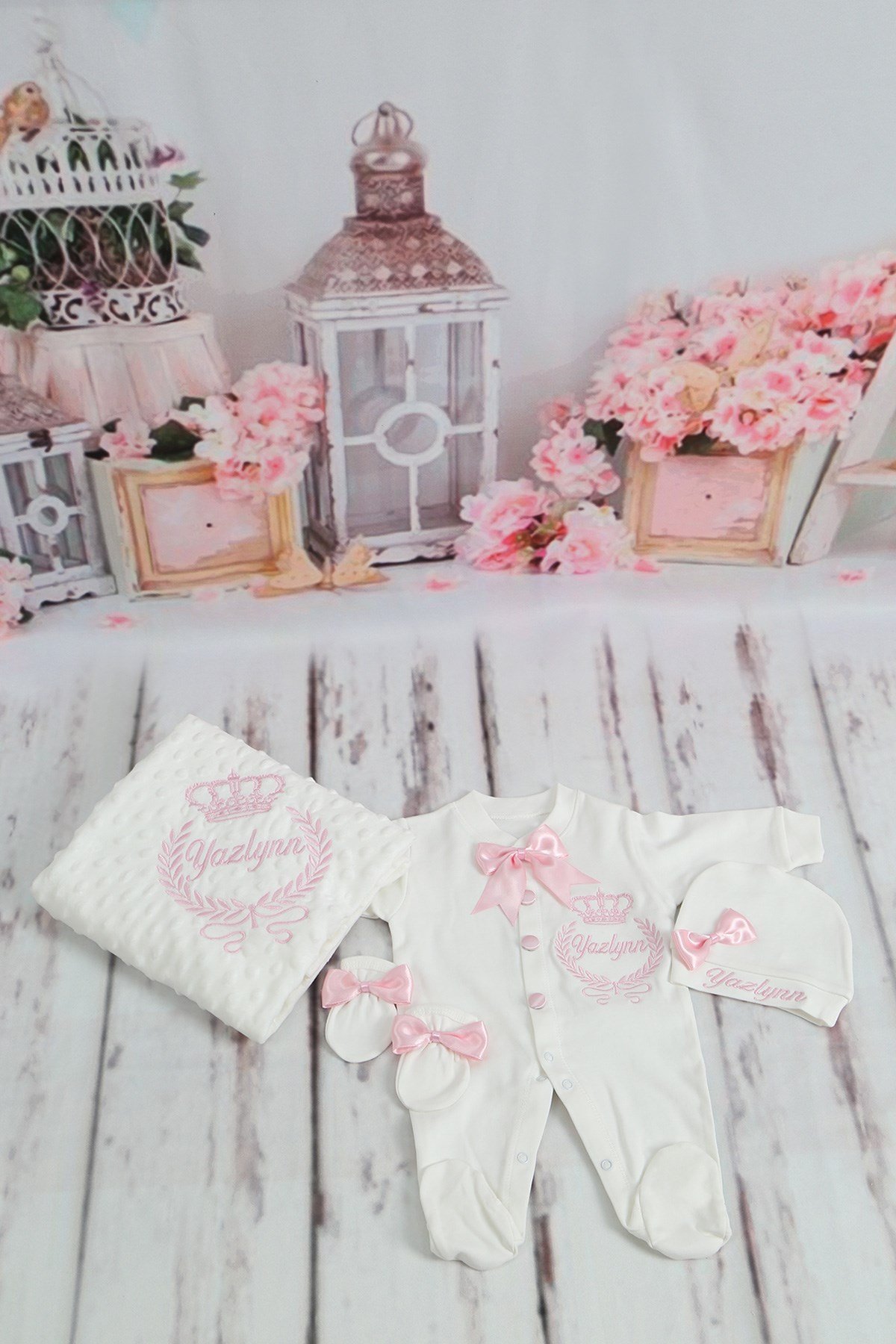 Lh4084 İsme Özel Tac Nakışlı Hastane Çıkışı 4lü Set