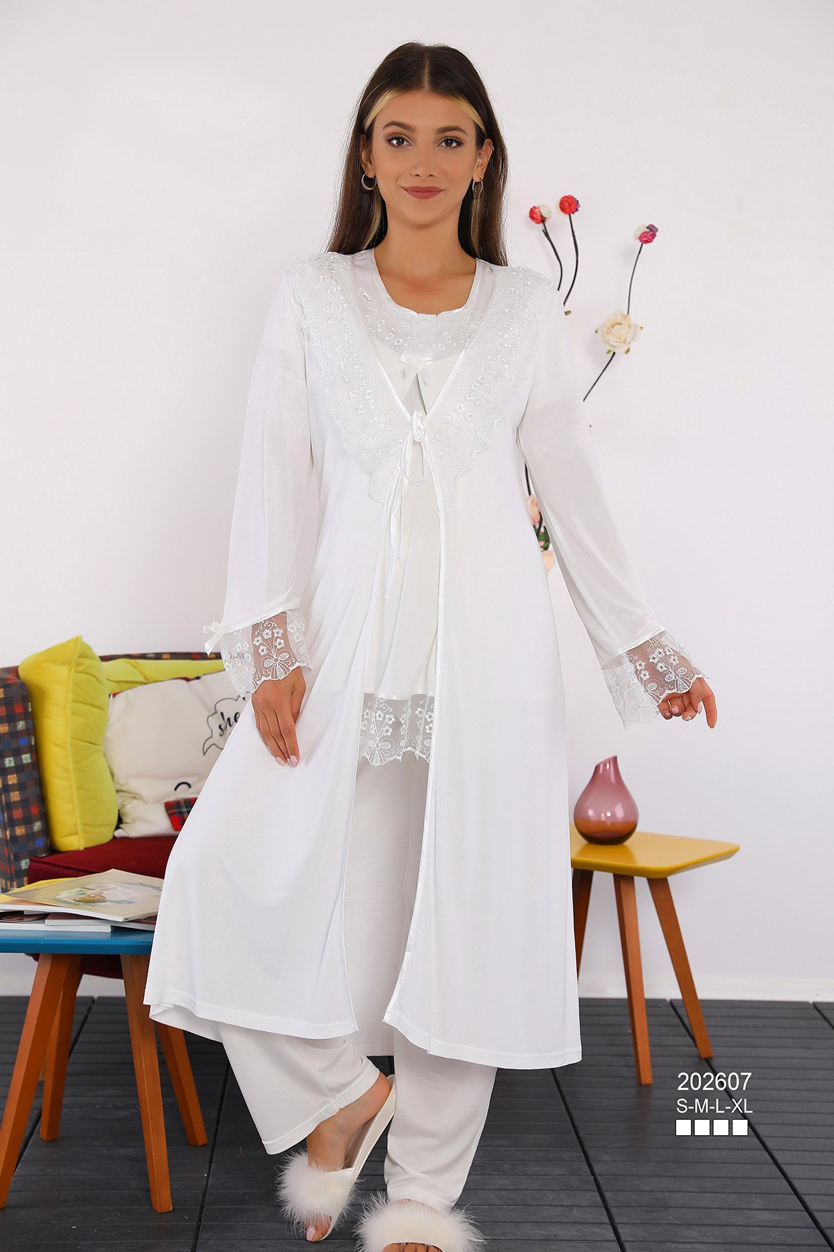 Miss Mirella 202607 Ekru Dantel Sabahlıklı Lohusa Pijama Takımı