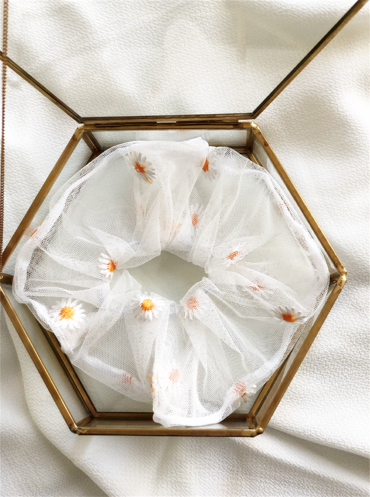 Papatyalı Scrunchie Beyaz