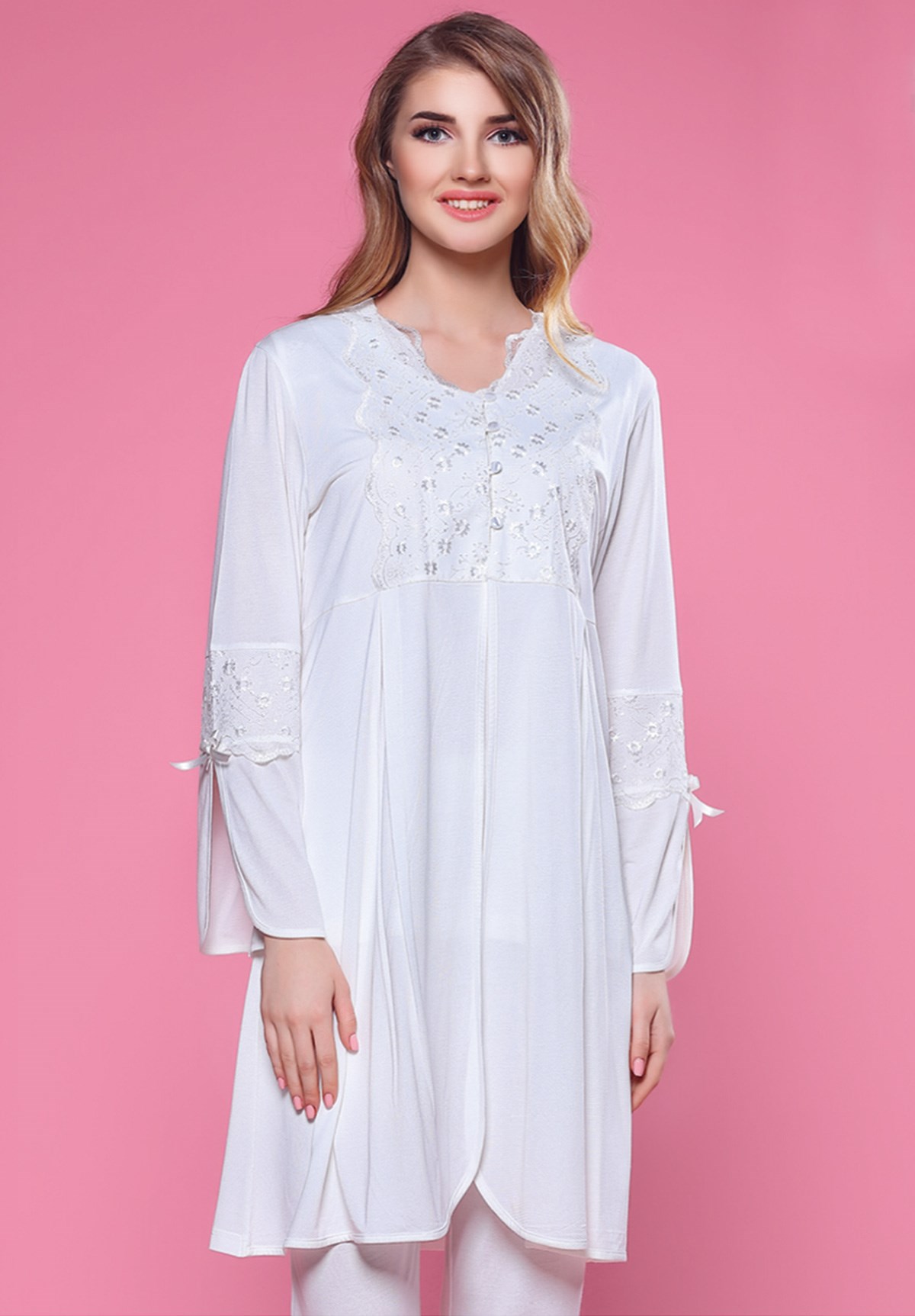 Tuba 9517 Kolları Yırtmaçlı Dantel Detaylı Sabahlıklı Lohusa Pijama Takımı