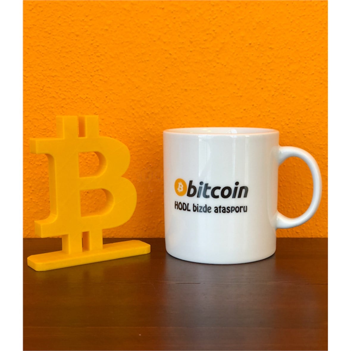 Bitcoin hediyelik porselen kupa (HODL bizde atasporu)