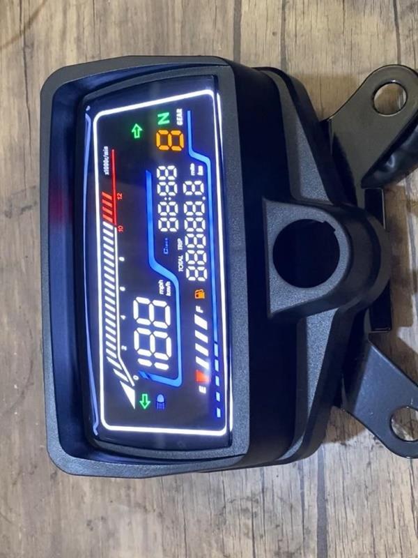 A DİJİTAL EKRAN KİLOMETRE SAATİ ( TÜM MOTOR MODELLERİNE TAKILIR ) HAYALET EKRAN SAAT USB GİRİŞLİ ( ÇİFT TEL VE TEK TEL TÜM CGLERE UYUMLU)