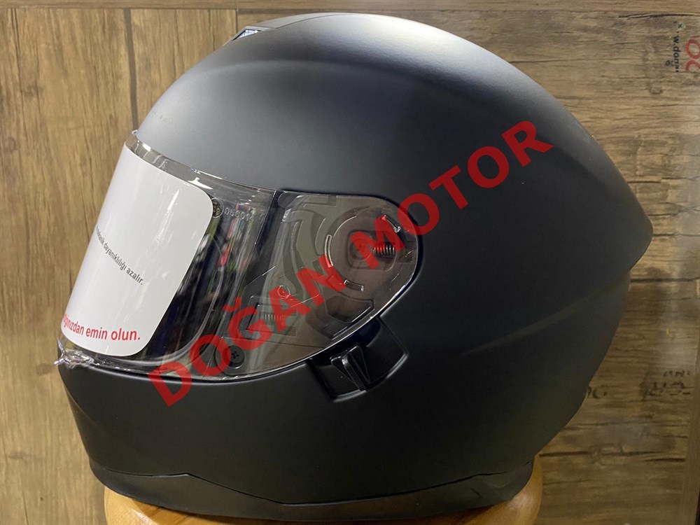 AR 1 MAT SİYAH KASK 