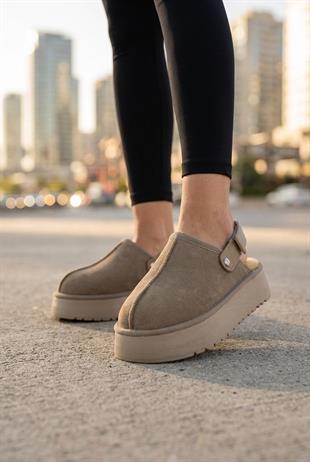 Roy Jones Hobart Kadın İçi Kürklü Bej Yüksek Taban Günlük Terlik 9000-104