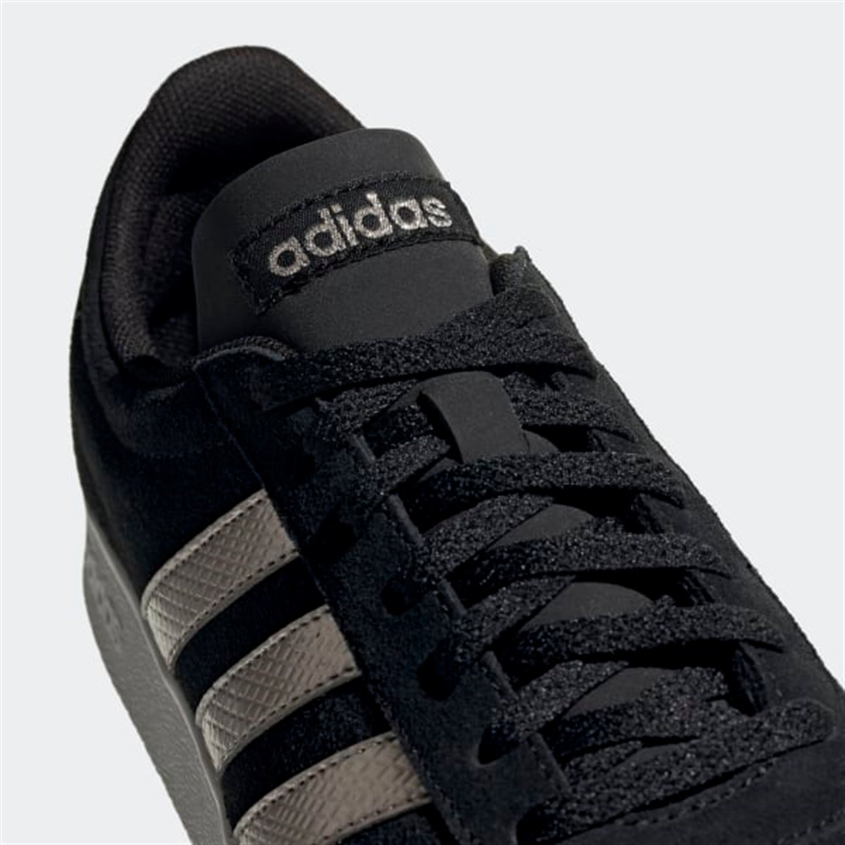 ee6784 adidas