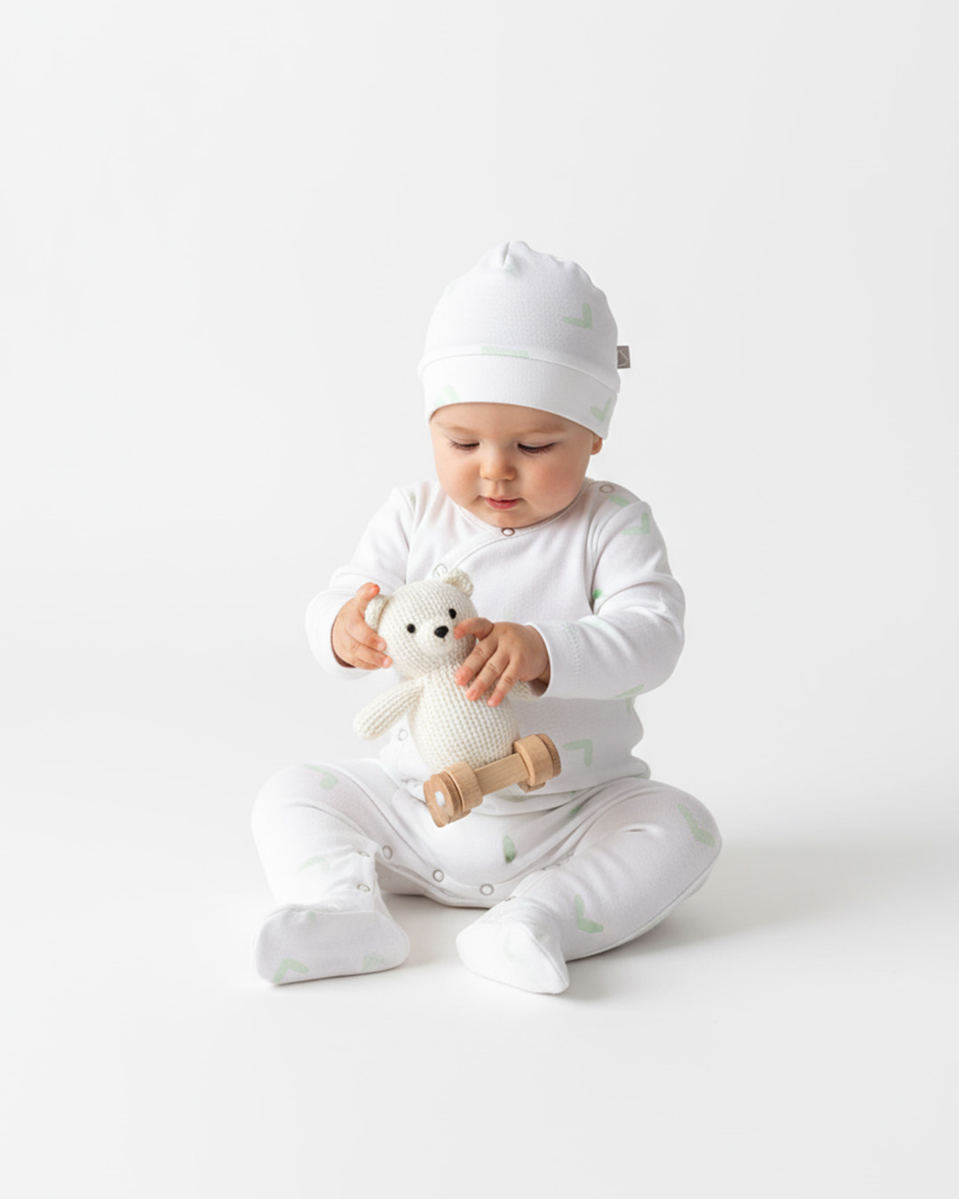 BouminiBoumini Bebek Patikli Tulum Şapka Set Beyaz DesenliTulum