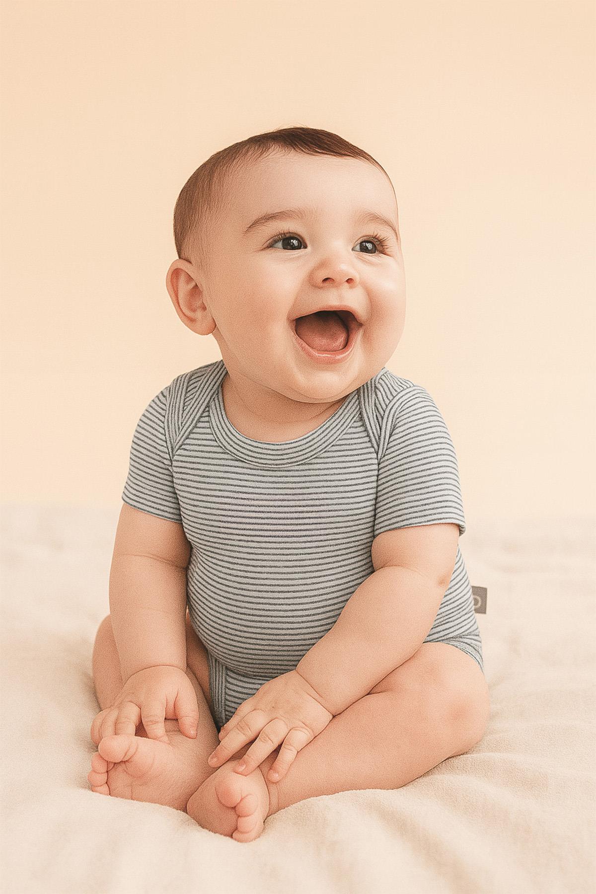 Boumini Pamuklu Bebek Kısa Kollu Çıtçıtlı Body Gri Çizgili Zarf Yaka 0-36 ay