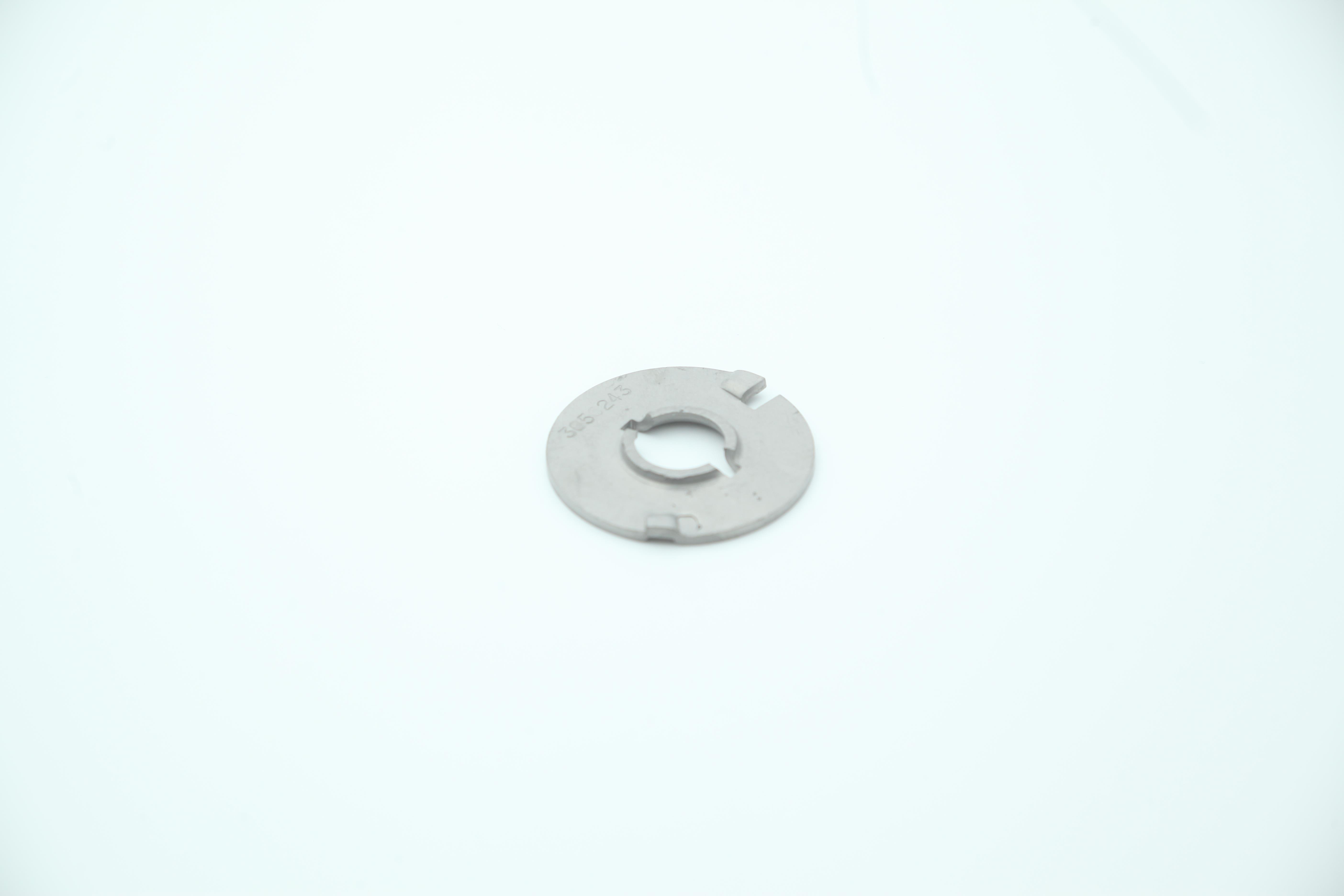 Adjusting shim