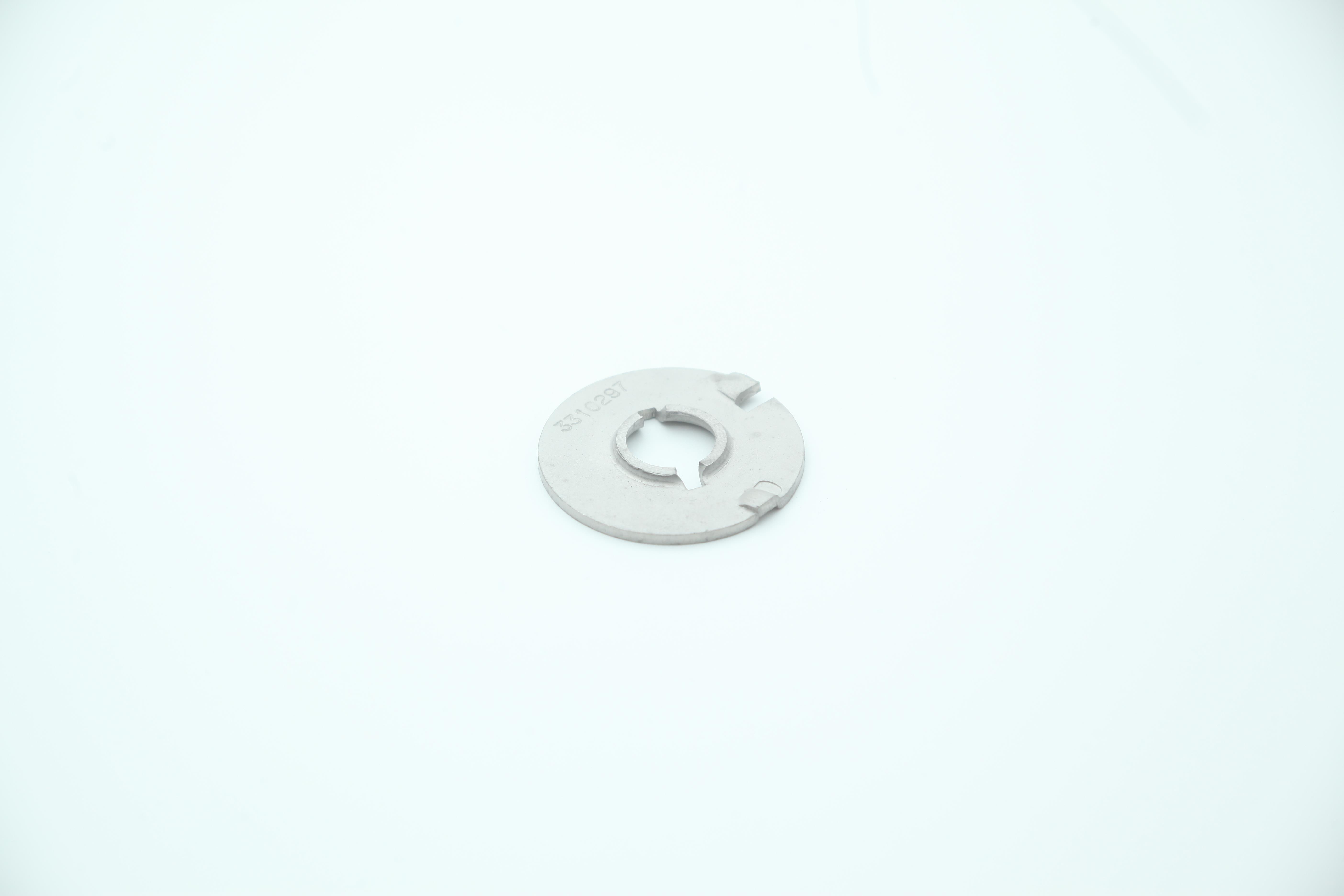 Adjusting shim