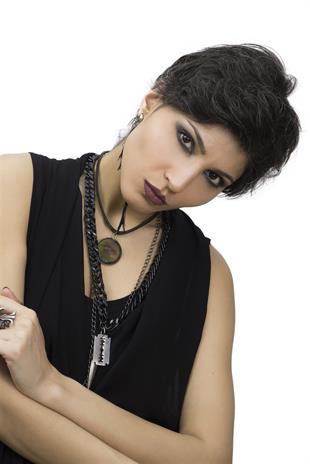 Pixie Kadın Kısa Medikal Peruk