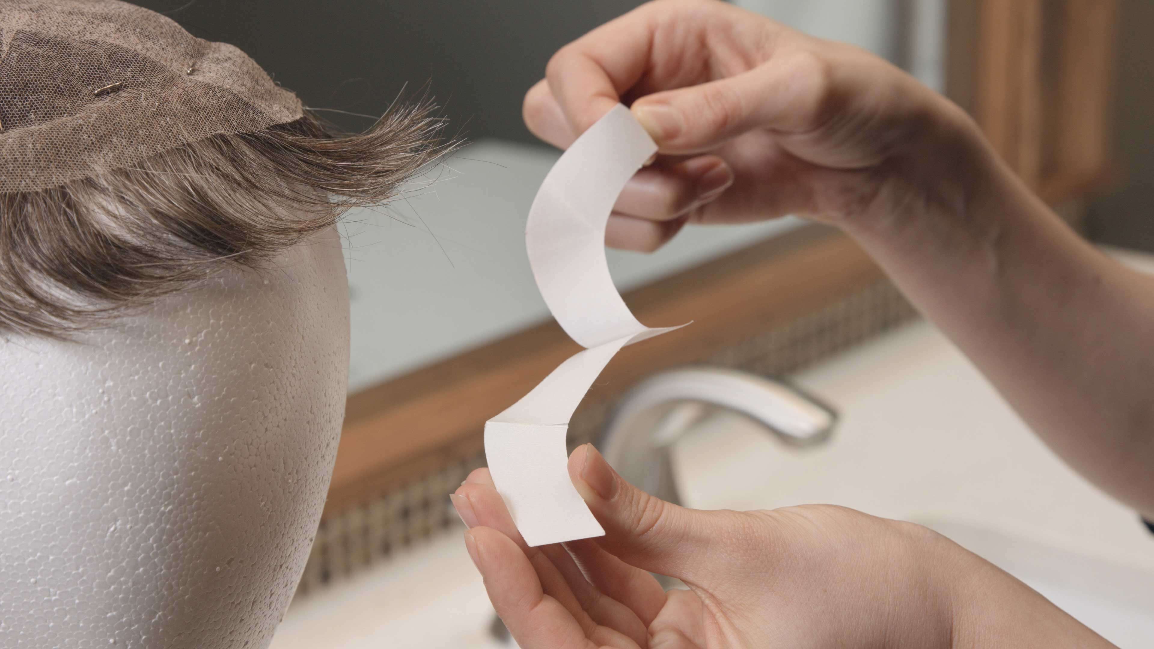Protez Saç Uygulaması 2. Adım | Protez Saç Nasıl Bantlanır?