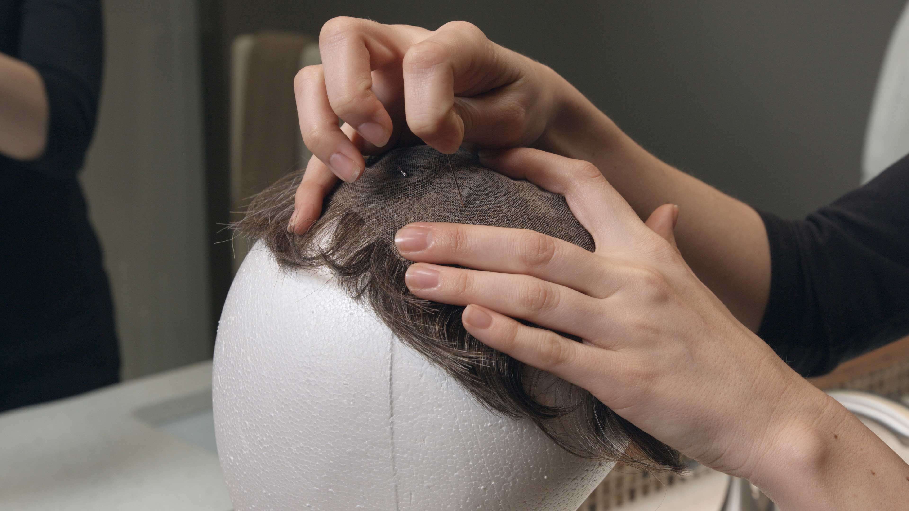 Protez Saç Uygulaması 1. Adım | Protez Saç Nasıl Bantlanır?