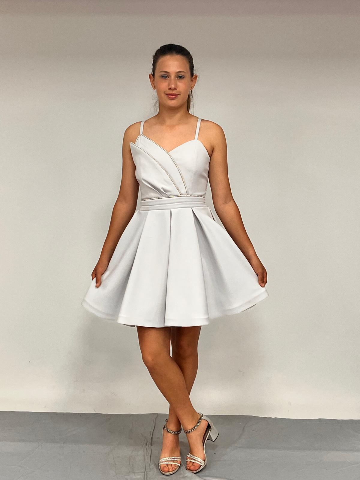 Kız Çocuk Abiye Kısa Gri Krep Kumaş  Askılı Asimetrik Yaka Şerit Taş Detaylı  Erkut  Abiye Elbise 10-15 Yaş