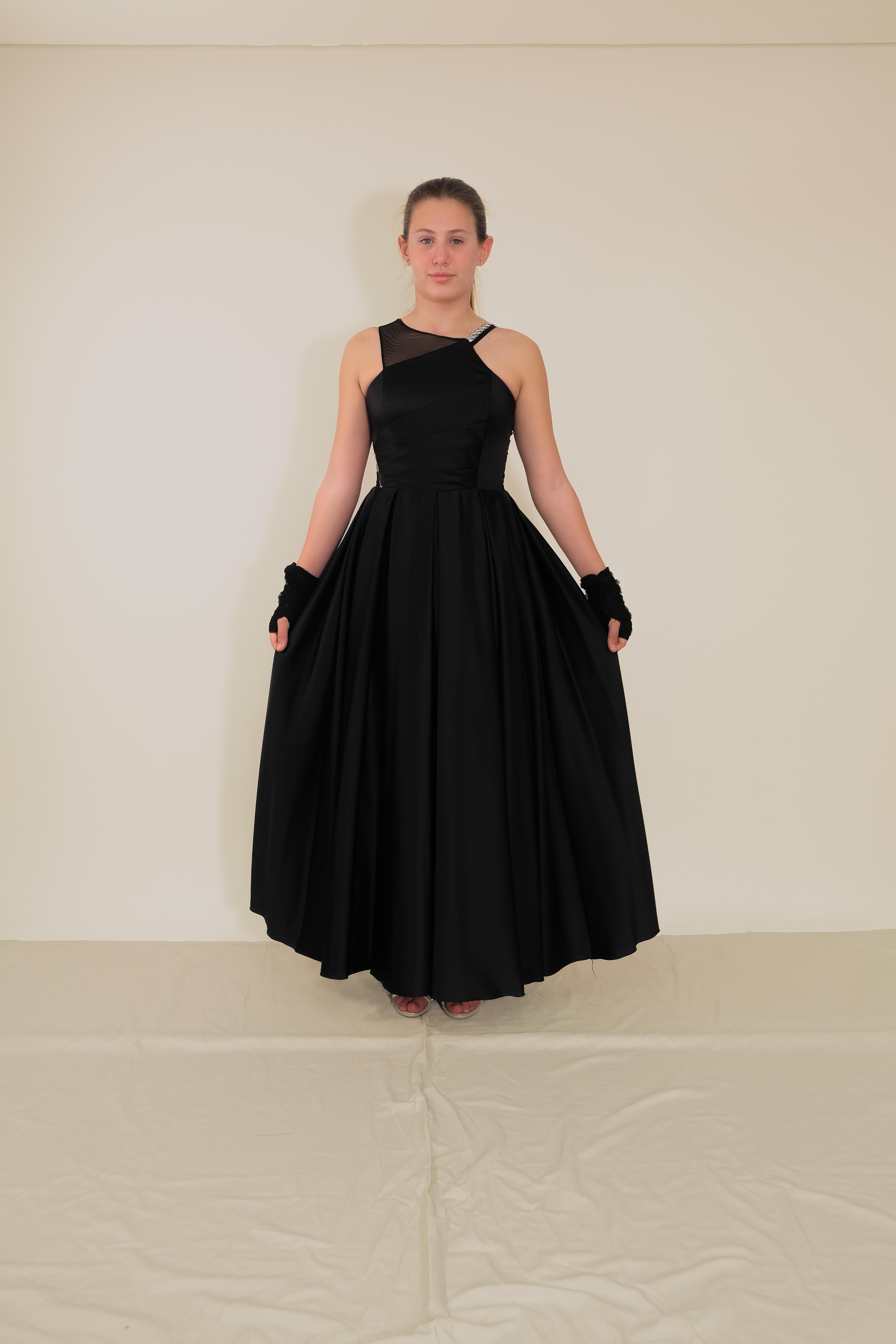 Kız Çocuk Abiye Siyah Uzun Saten  Asimetrik Yaka Örgü Taş Askı Tül Eldivenli Abiye Elbise 10-15 Yaş