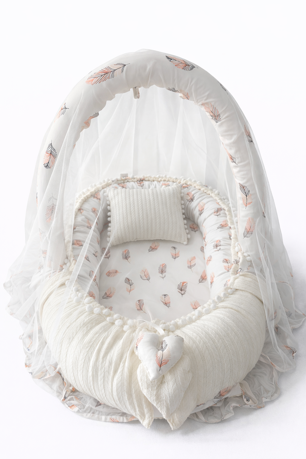 Jaju Baby Krem Örgü Pike Kumaş ve Tüy Desen Kumaş Ponponlu Babynest Oyuncak Aparat ve Tül Set