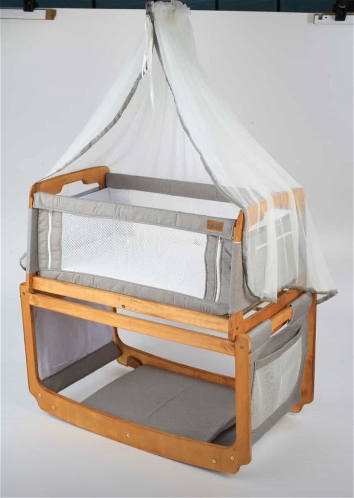 Jaju Baby Sallanabilir Ahşap Tüllü Beşik