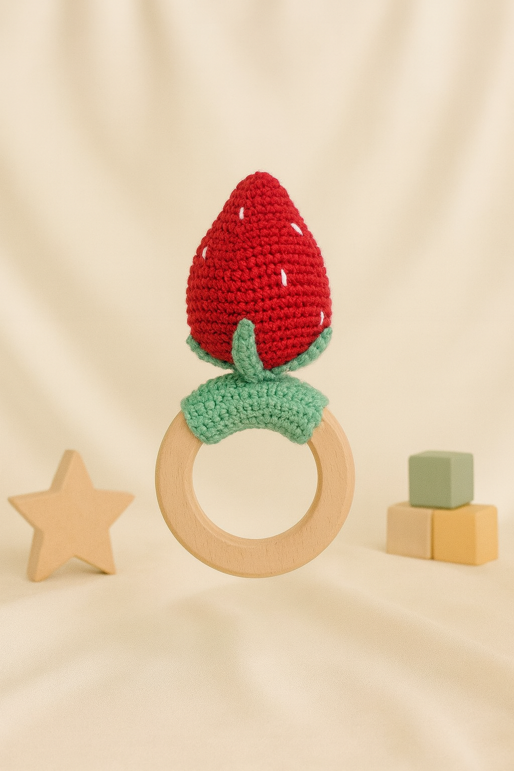 Jaju Baby Amigurumi Çilek Ayıcık Diş Kaşıyıcılı Çıngırak 14 cm