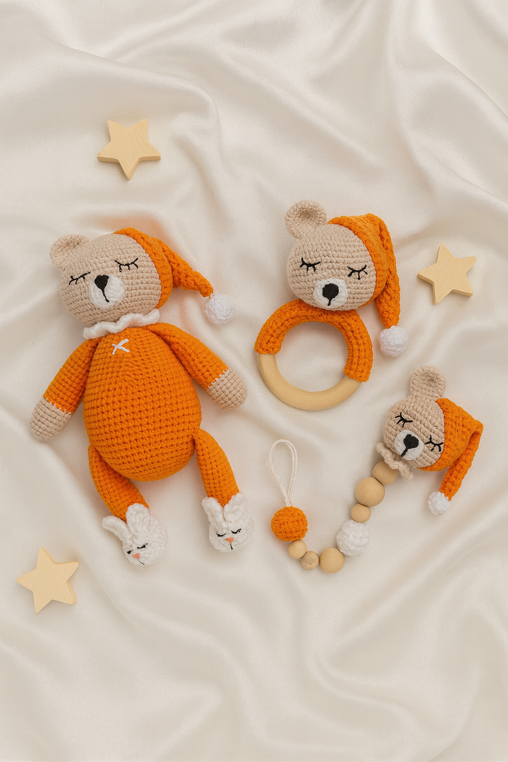 Jaju Baby Amigurumi Turuncu Uykucu Ayıcık 22 cm Çıngırak ve Emzik Zinciri Üçlü Set 