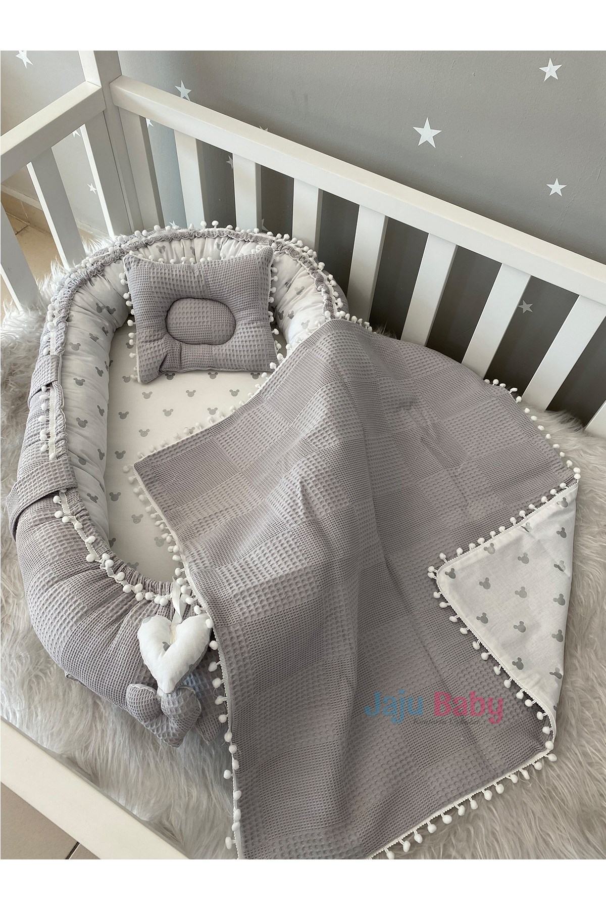 Jaju Baby Jaju Baby Gri Wafle Pike Kumaş Micky Tasarım Ponponlu 3'lü Babynest Set