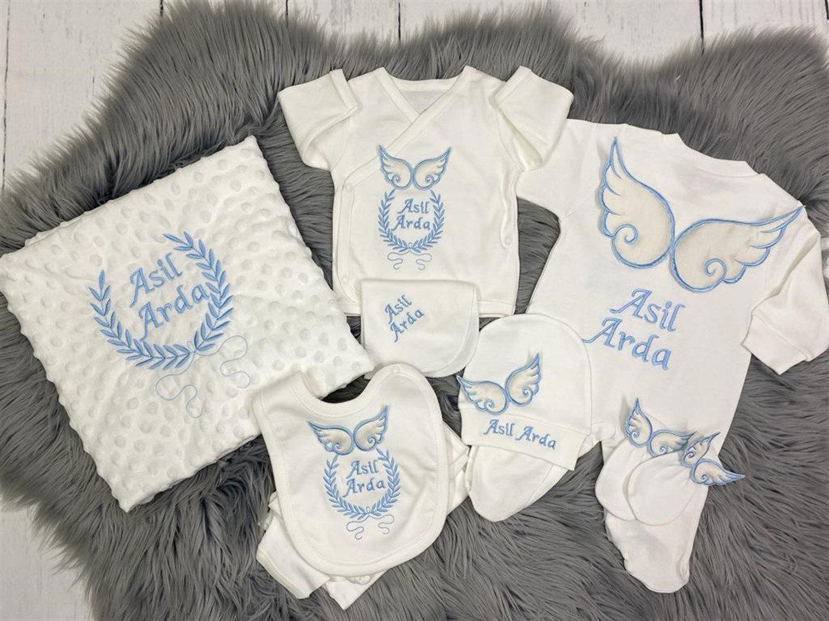 Jaju Baby Kanat Detaylı ve İsim İşlemeli Bebek Yeni Doğan Set
