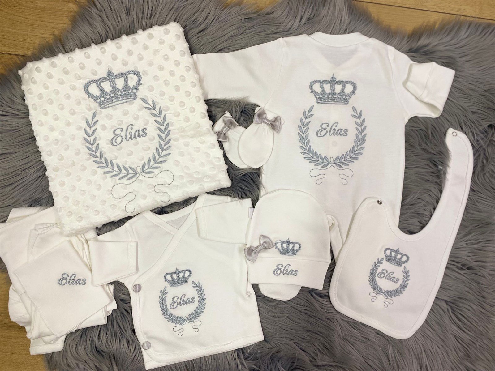 Jaju Baby Taç Fiyonk Nakışlı ve İsim İşlemeli Bebek Yeni Doğan Set