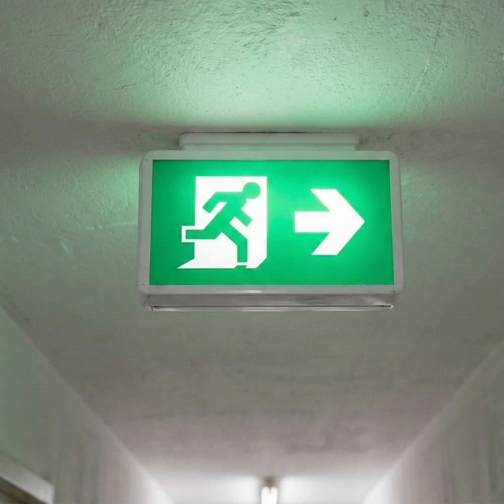 Çiftyüz Acil Çıkış Yönlendirme Armatürü Z Seri 75 x 600 x 400mm