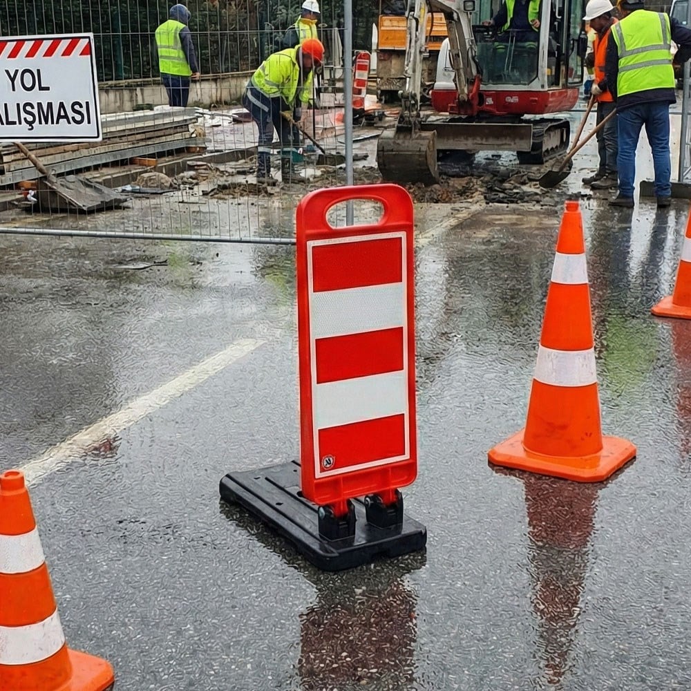 Katlanır Uyarı Levhası 70 x 20 cm