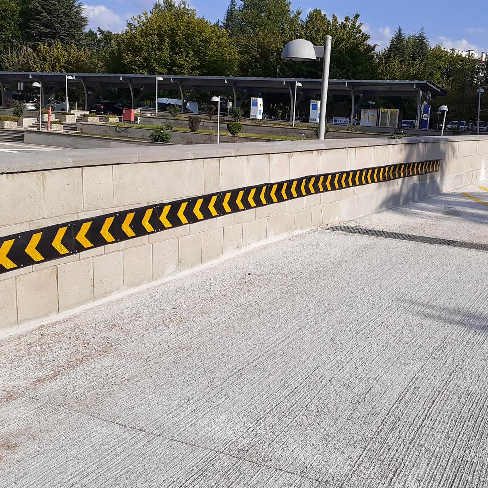 Kauçuk Duvar Koruma - Yön Oklu 80 x 22 cm