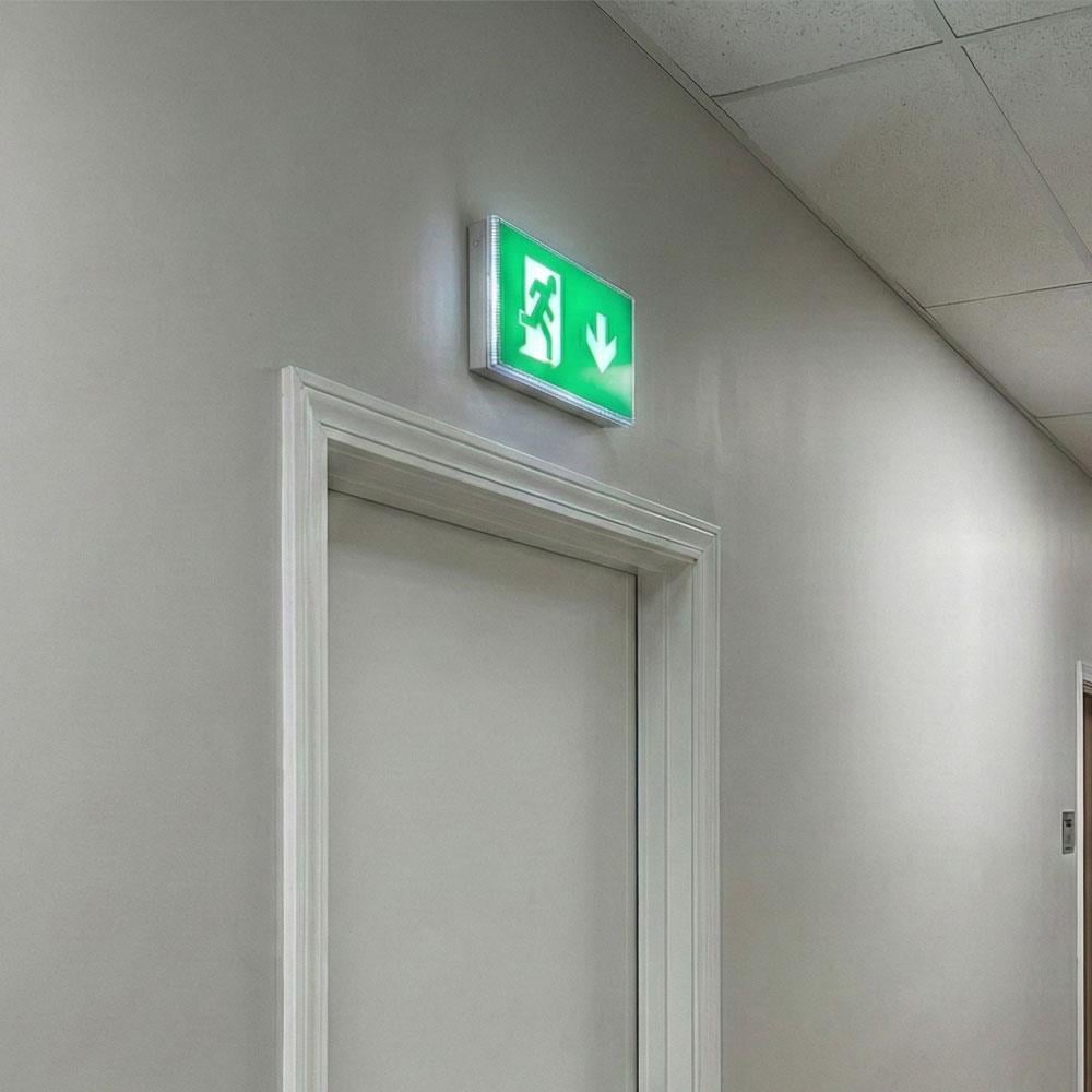 Tekyüz Acil Çıkış Yönlendirme Armatürü SL Seri 30 x 318 x 140 mm