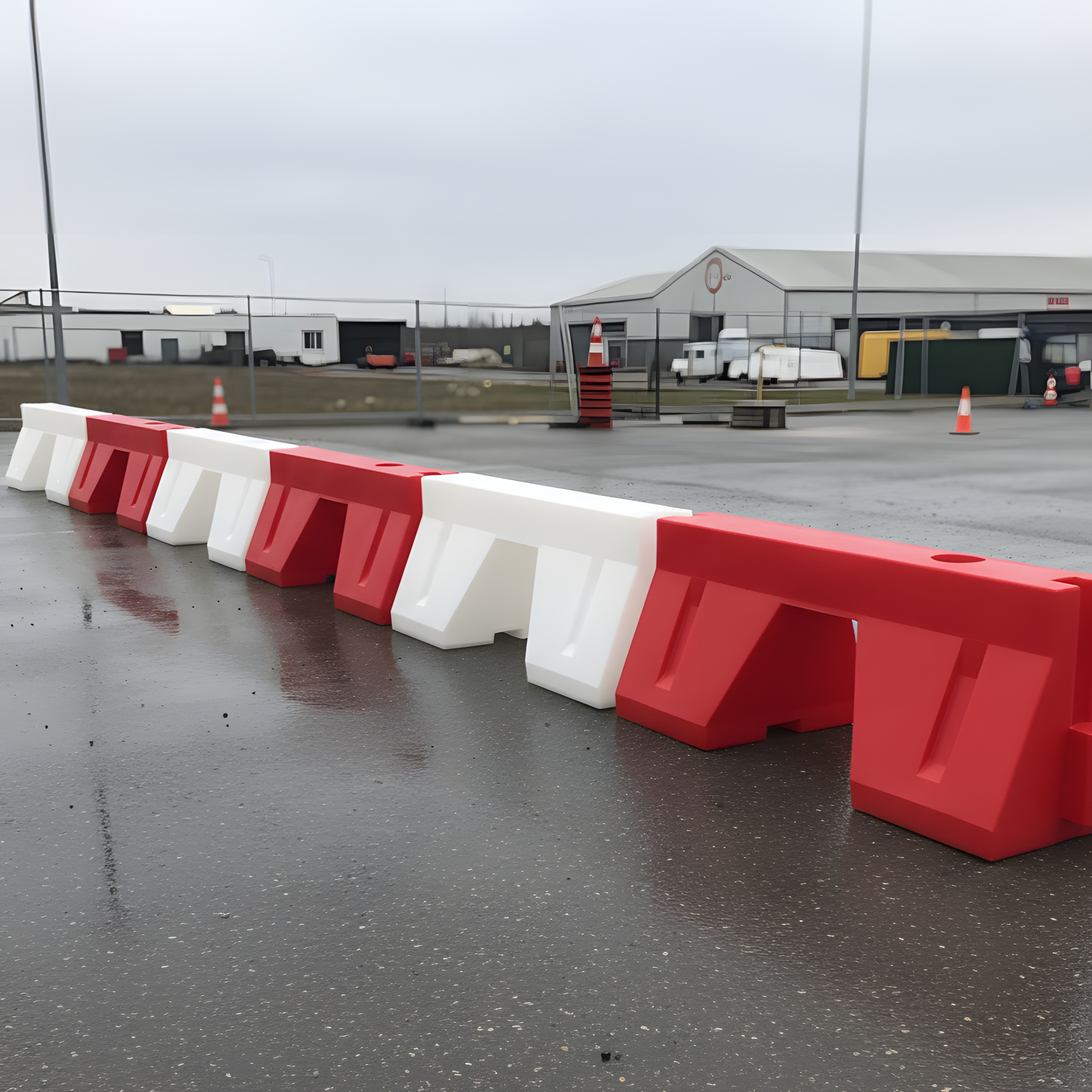 Yol Bariyeri Kırmızı 120 x 50 x 50 cm