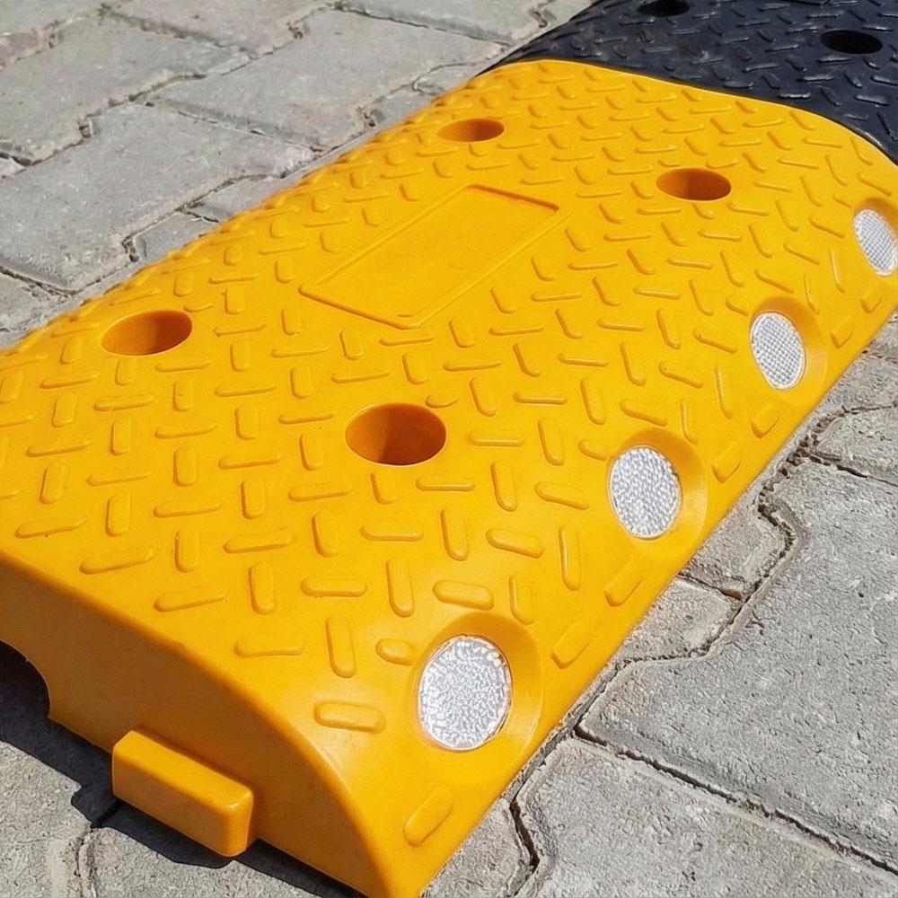 Yüksek Etkili Plastik Yol Kasisi 25 x 35 x 5 cm - Sarı