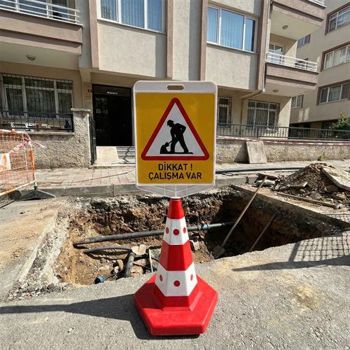 Çalışma Var Logo Klasik Kedi Gözlü Koni Seti Trafik Dubası