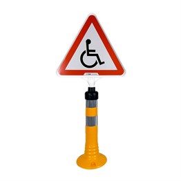 Engelli Park Yeri Üçgen Uyarı Levhalı Delinatör Seti Sarı