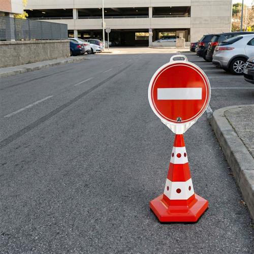 Girişi Olmayan Yol Levhalı Tek Taraf Baskı Klasik Kedi Gözlü Ağırlıklı Koni Seti Trafik Dubası