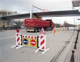 Katlanır Uyarı Levhalı Bariyer 2360 x 1100 mm