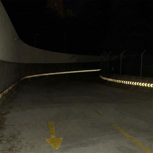 Rubber Wall Protector with Chevron Arrow 22 x 80 cm