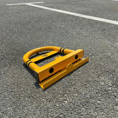 Kilitli Otopark Direği 50 cm, Yatar U Tip Park Bariyeri (Asma Kilit Hariç)