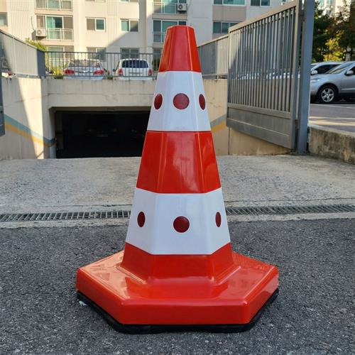 Klasik Kedi Gözlü Trafik Konisi 50 cm Ağırlıklı Trafik Dubası