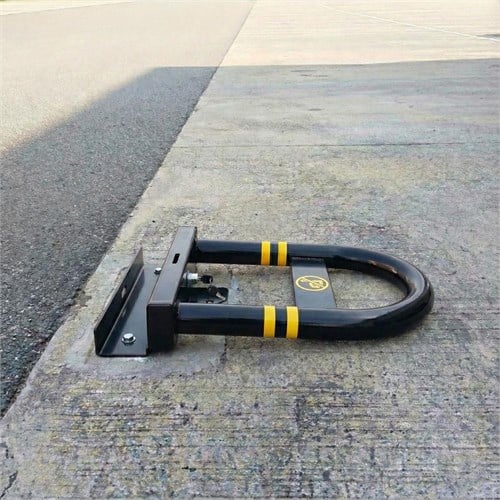 Siyah Kilitli Otopark Direği 50 cm U Tip Yatar Park Bariyeri