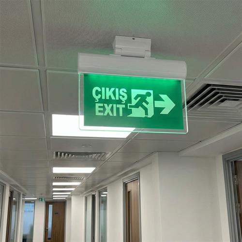 Çiftyüz Acil Çıkış Yönlendirme Armatürü O Seri 600 x 400 mm