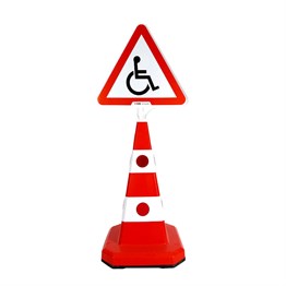 Üçgen Engelli Park Yeri Ultra Kedi Gözlü Trafik Koni Seti Trafik Dubası
