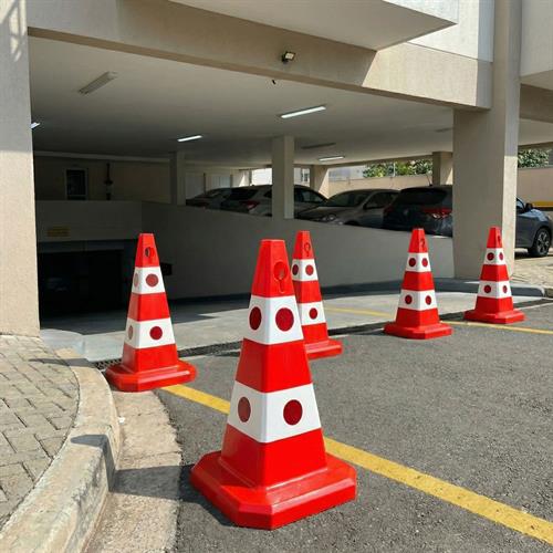 Ultra Kedi Gözlü Trafik Konisi 60 cm - Ağırlıksız Trafik Dubası