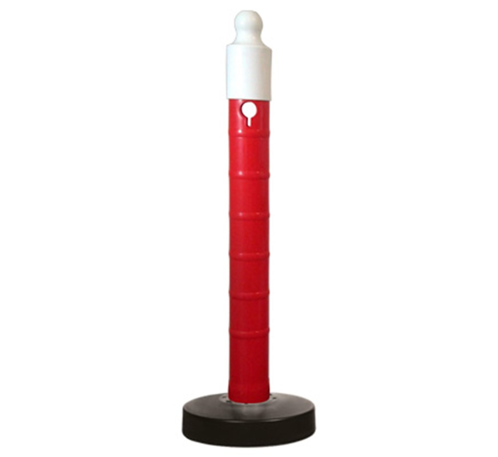 Porno uning tomogiga bananni itarib yubordi Nudistlar sohilida tik turgan jinsiy olat