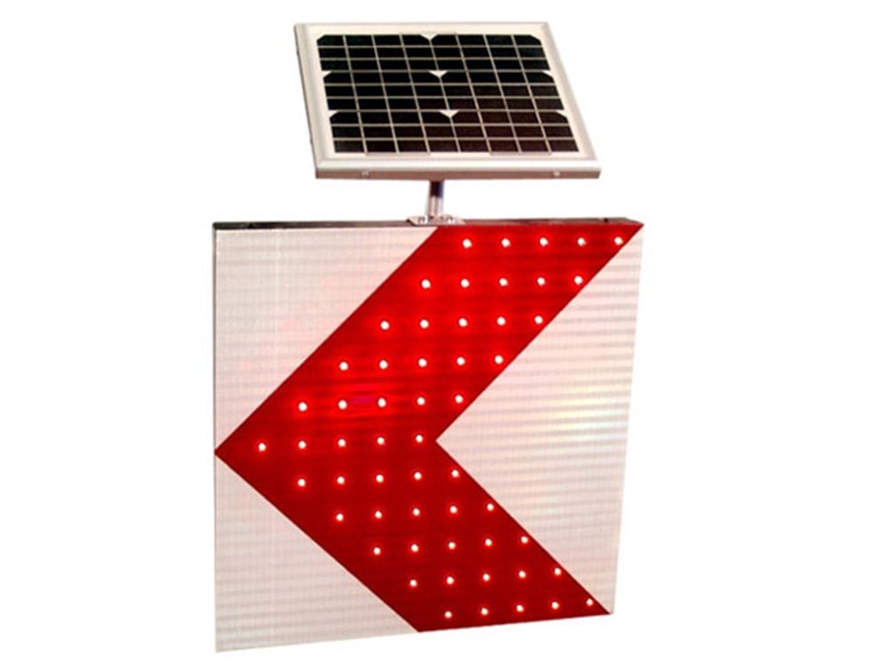 Güneş Enerjili Tehlikeli Viraj Yön Levhası T-33a 600x600x80 mm