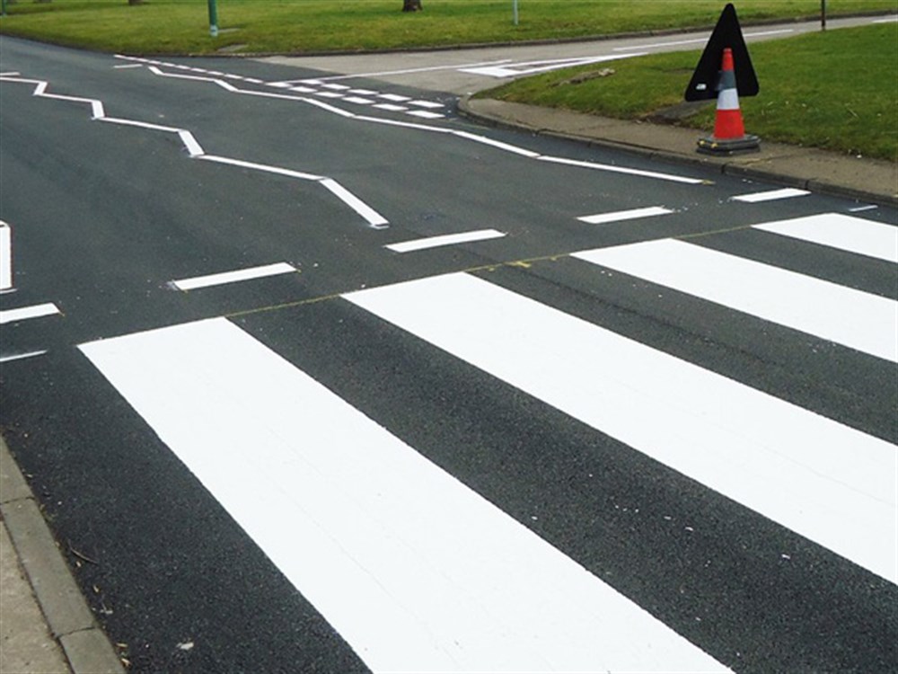 Soğuk Yol Boyası ile Yaya Yolu Çizgileme