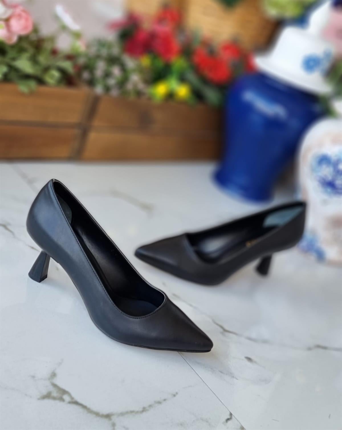 0085 802 SİYAH DERİ