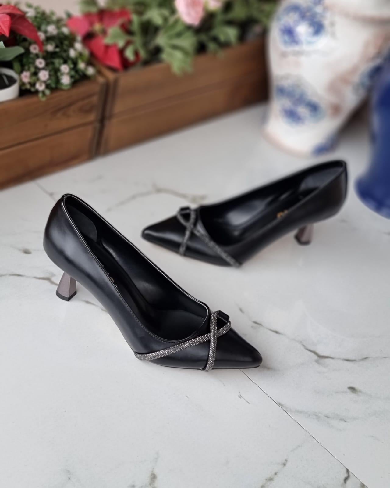 0085 876 SİYAH DERİ