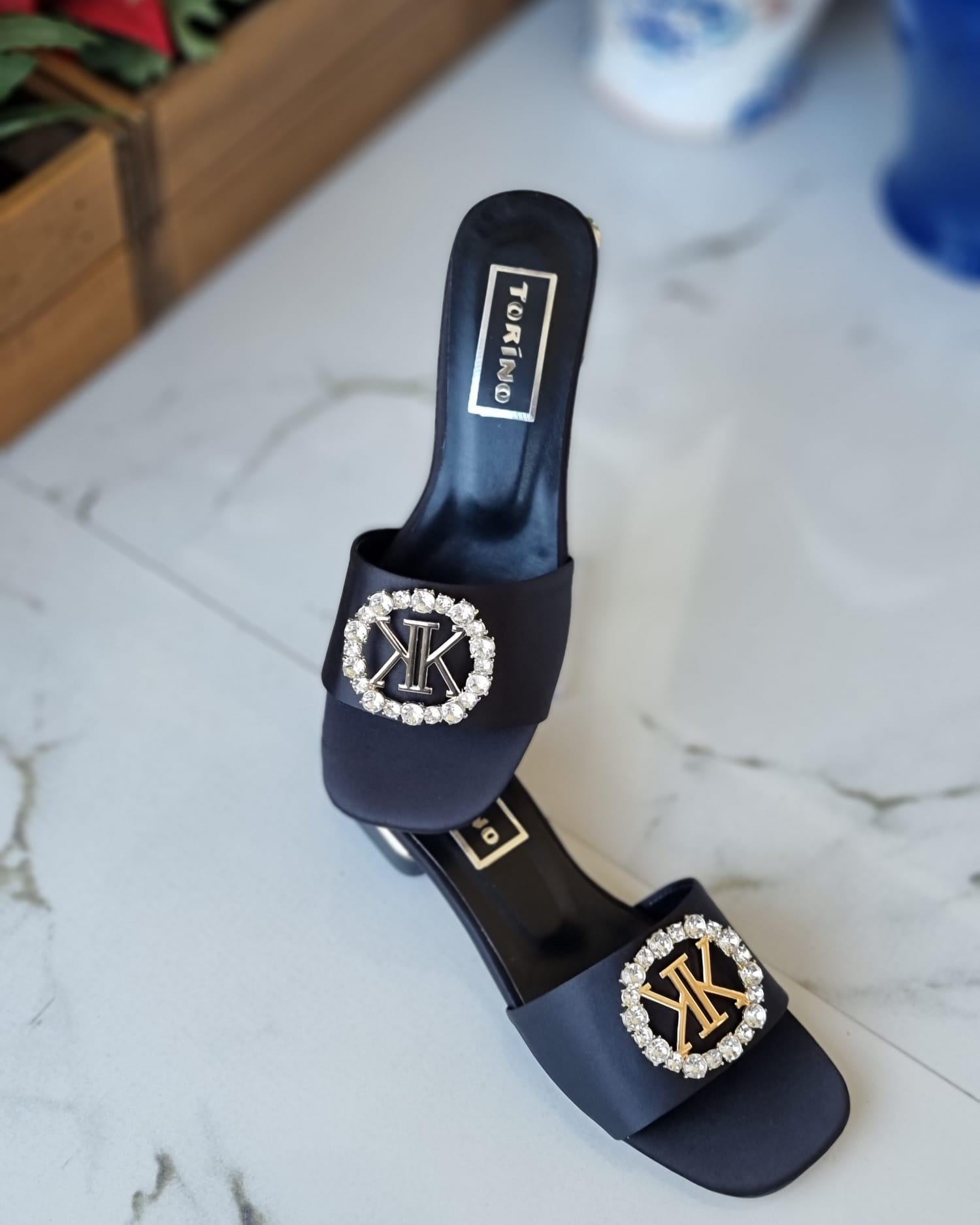 0208 323 SİYAH SATEN