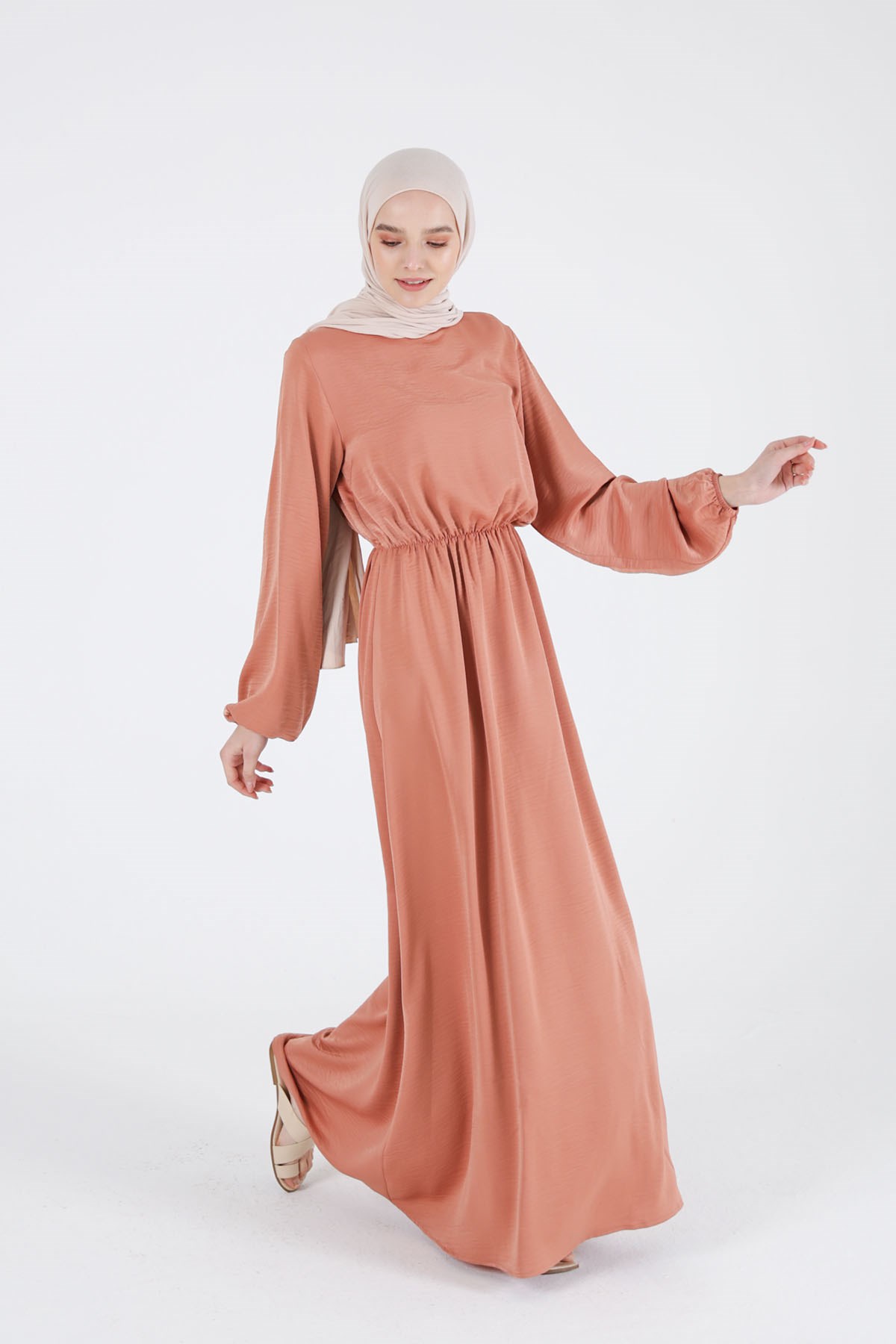 ROBE SATINÉE ROSE PÂLE | DILEK YAMAKOGLU